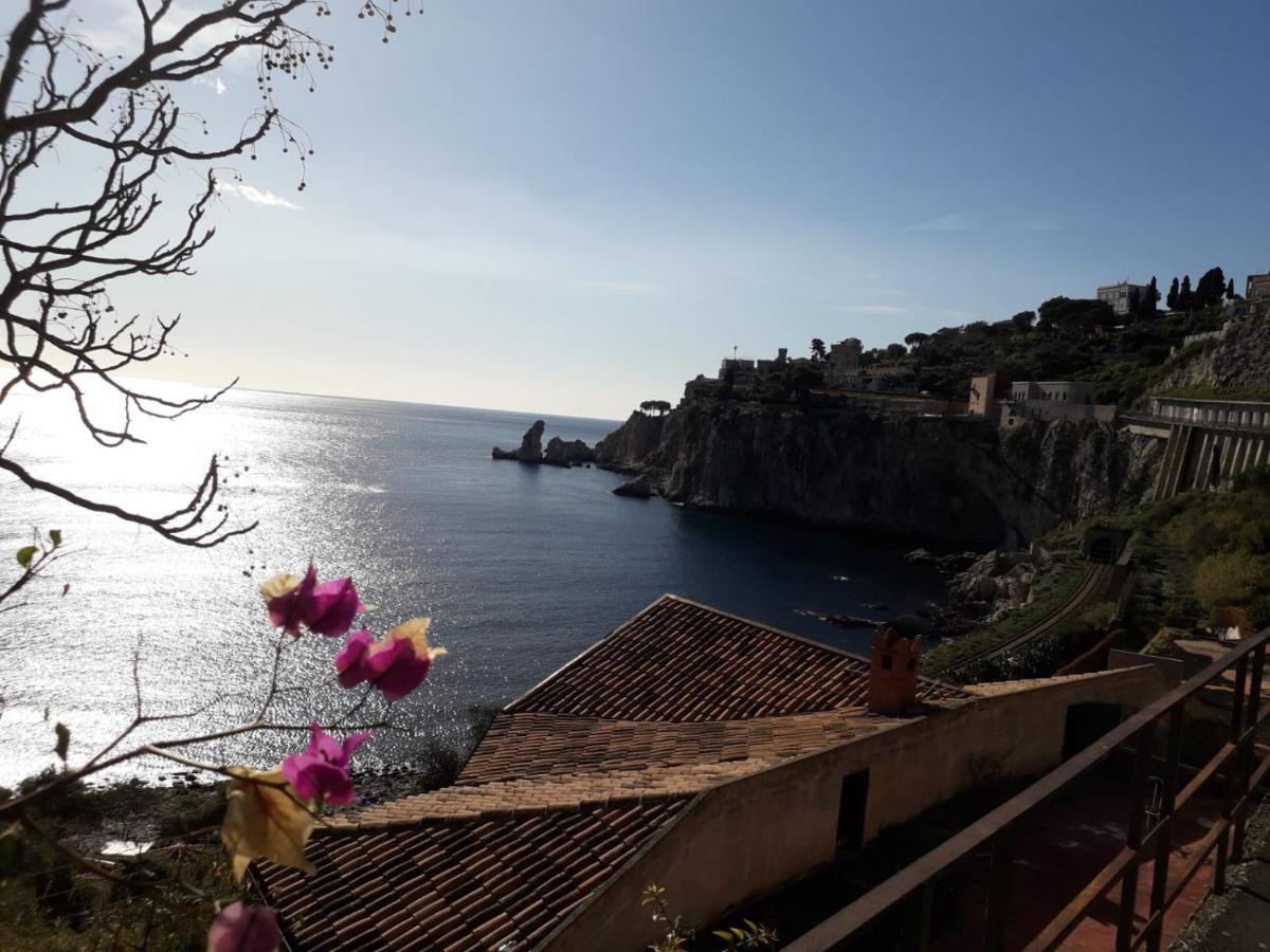 B&B La Sirena Santa Teresa di Riva Kültér fotó