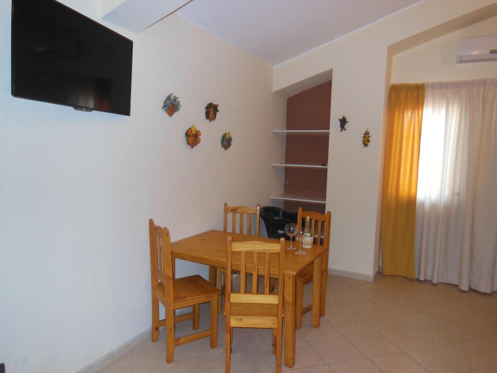 B&B La Sirena Santa Teresa di Riva Szoba fotó