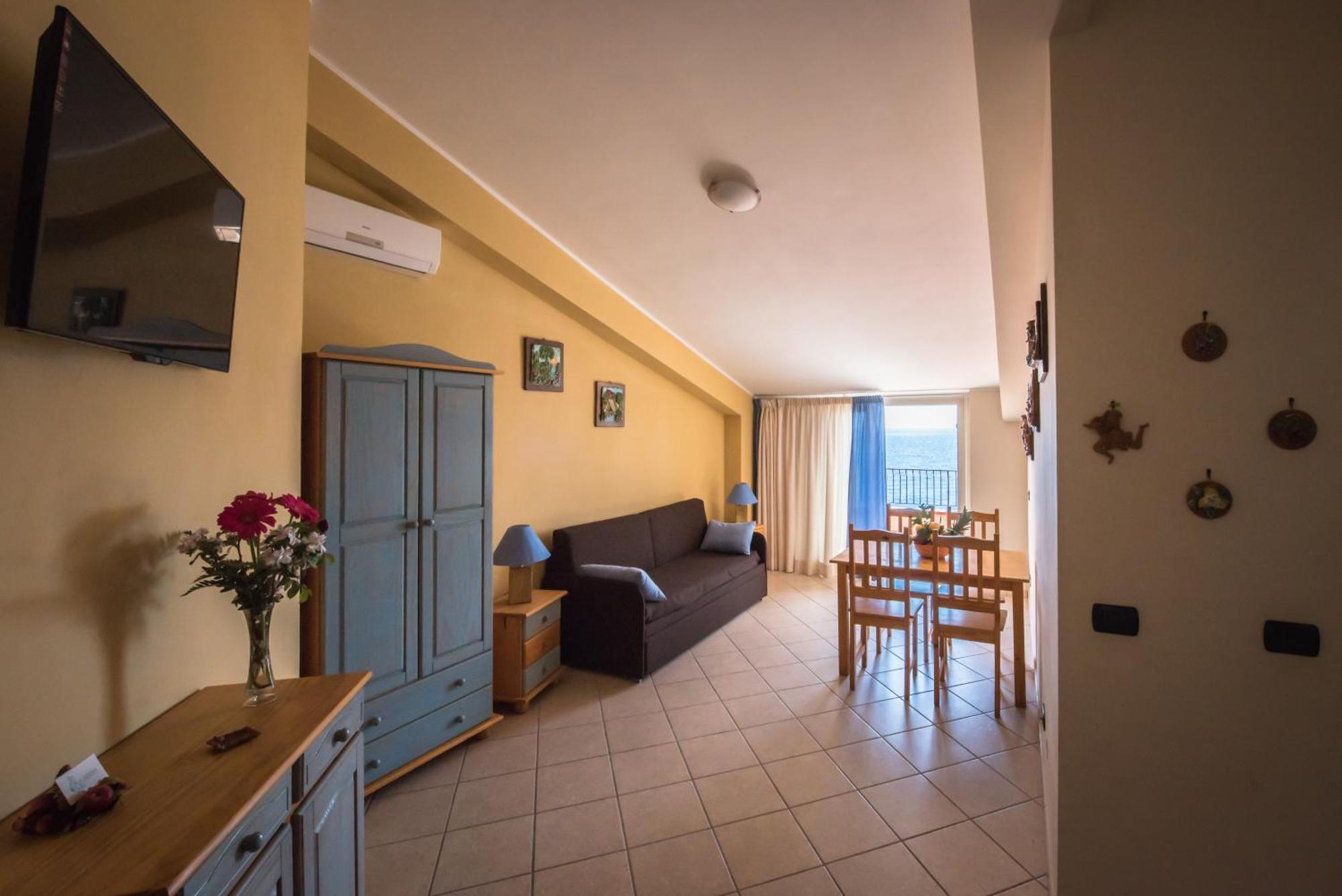 B&B La Sirena Santa Teresa di Riva Kültér fotó