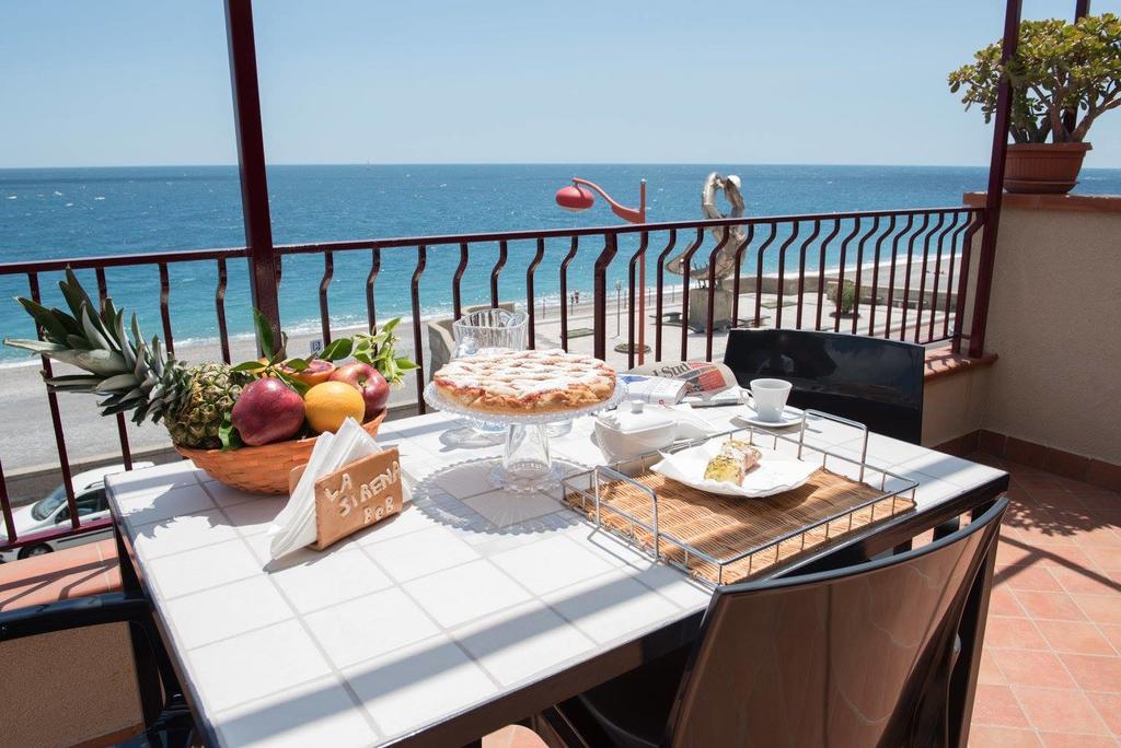 B&B La Sirena Santa Teresa di Riva Kültér fotó